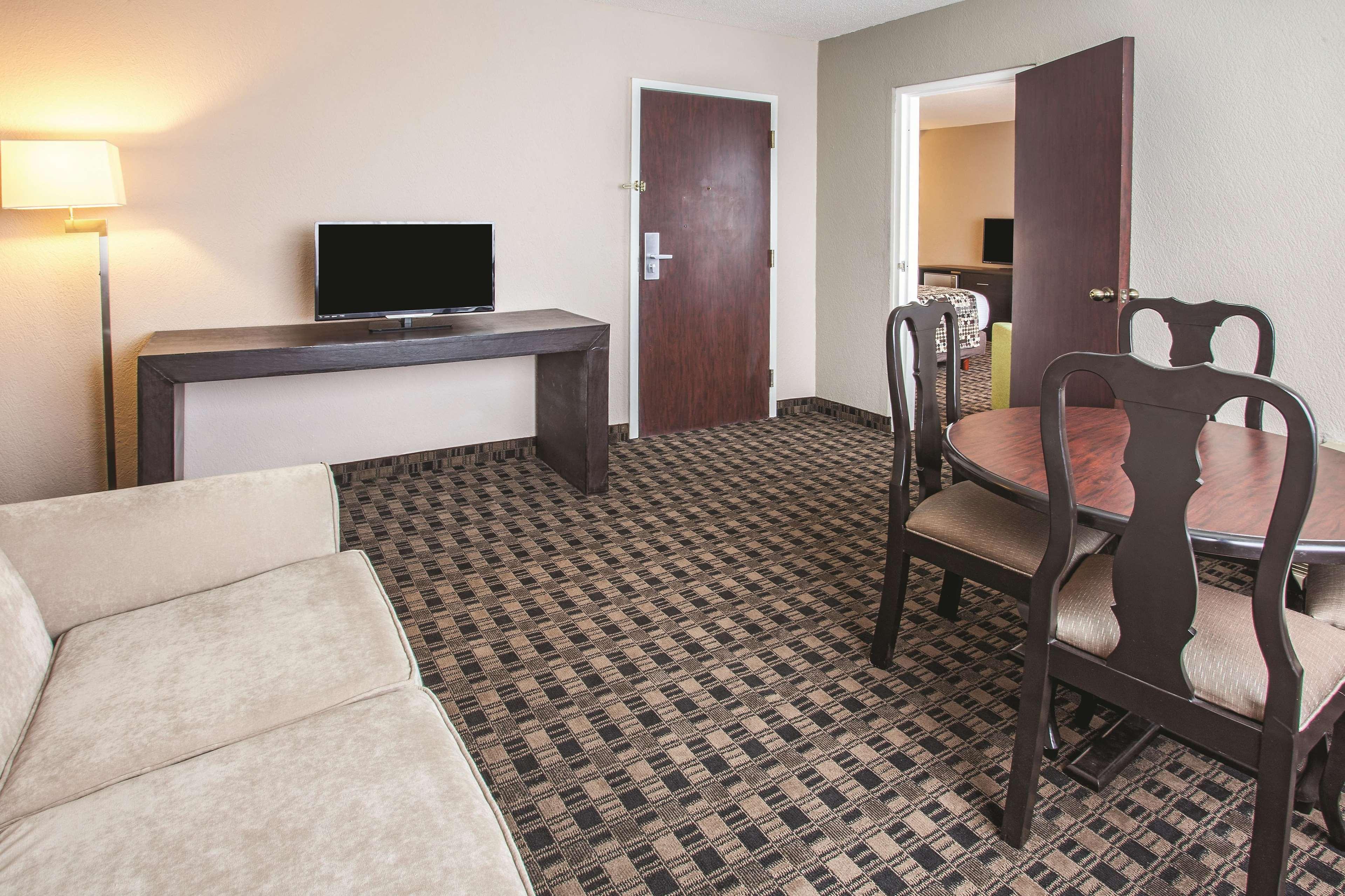 Chn Hotel Monterrey Norte, Trademark Collection By Wyndham Kültér fotó