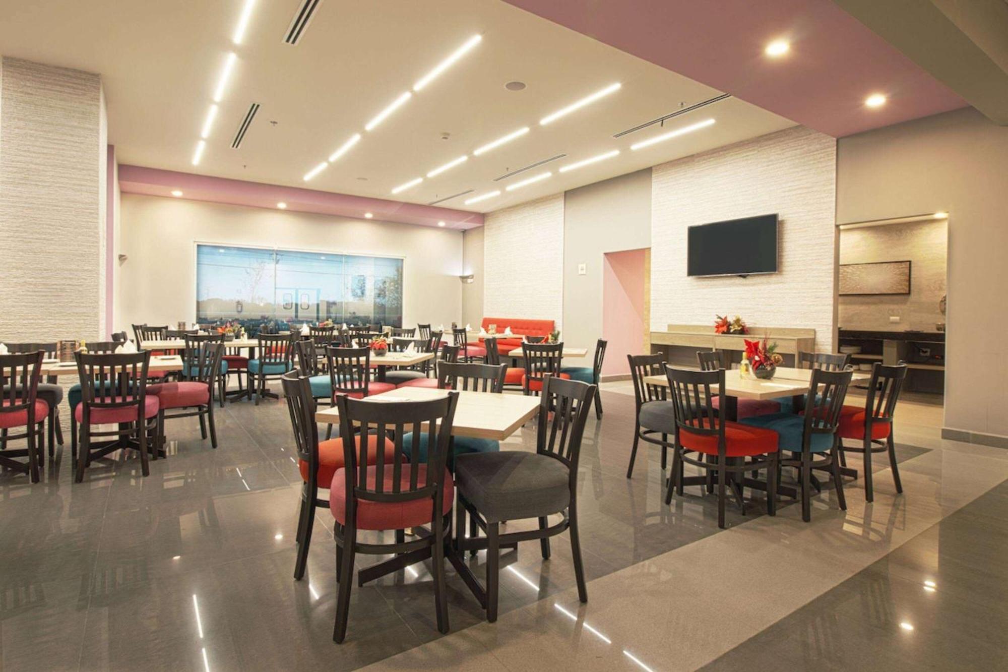 Chn Hotel Monterrey Norte, Trademark Collection By Wyndham Kültér fotó
